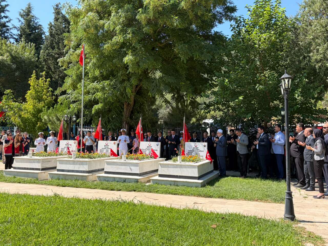 Muğla’da 15 Temmuz Programı Kapsamında Şehitlik Ziyareti Gerçekleştirildi 1